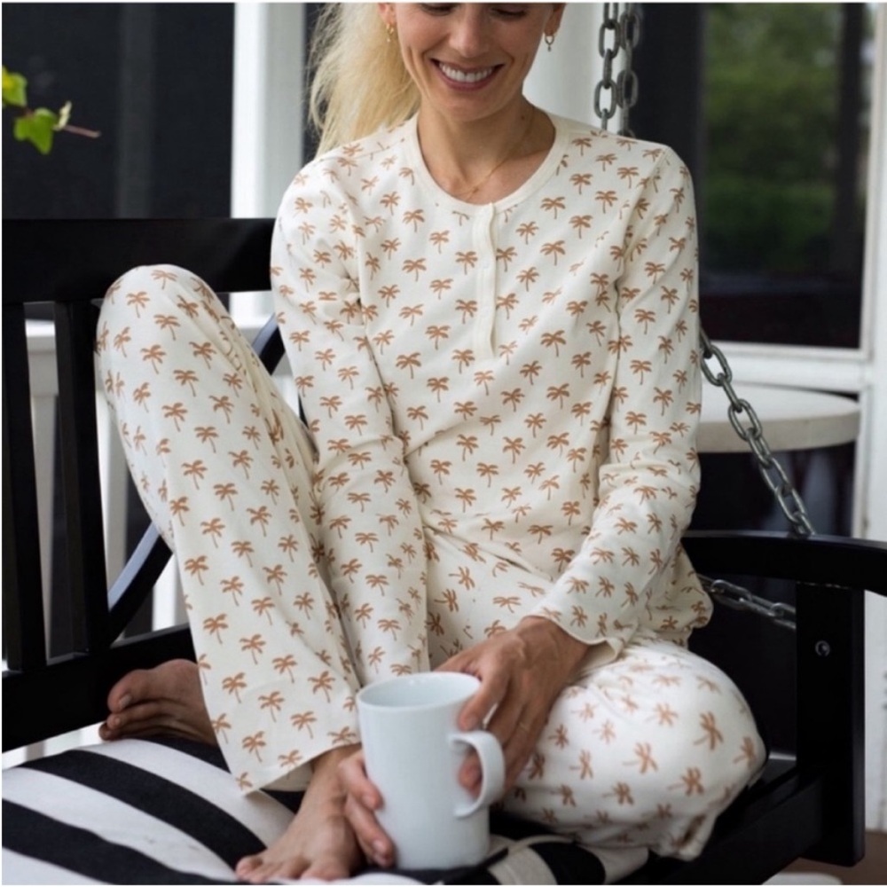 Roller Rabbit Palm Print Pajama Set
